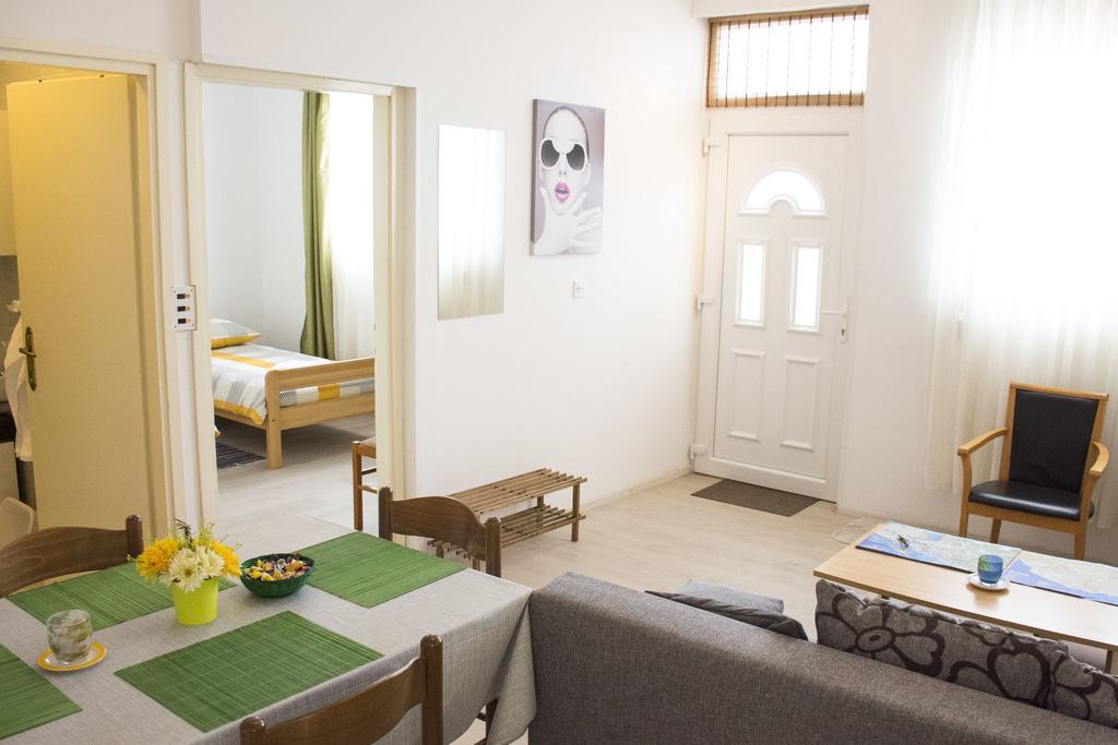 Apartment Majda Σίμπενικ Εξωτερικό φωτογραφία