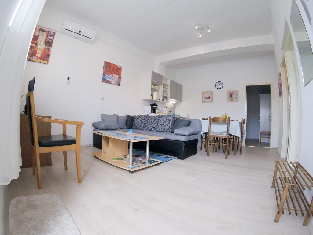 Apartment Majda Σίμπενικ Εξωτερικό φωτογραφία